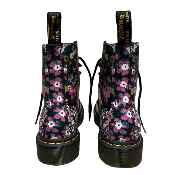 WOMENS DR. MARTENS SIZE 7 
1460 PASCAL BLACK + MULTI
VINTAGE FLORAL BACKHAND - Picture 3 of 5